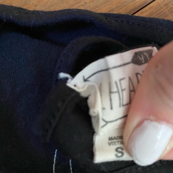 Crop top! - Picture 4 of 5